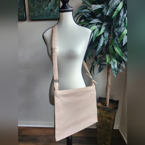 Loewe Light Blush Pink Large Crossbody Bag - Picture 1 of 16